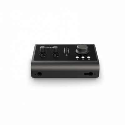 Audient iD14 MkII - Interfejs audio USB 10x6