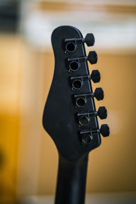 Kazuki BKZ-NST-BK - Gitara elektryczna