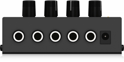 Behringer MX400 - mikser liniowy