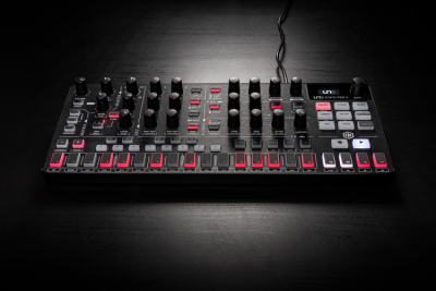 IK UNO Synth Pro X - Syntezator analogowy