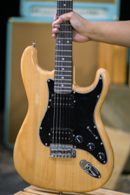 Kazuki BKZ-NST-NA - Gitara elektryczna