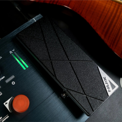 NUX MG-50LI - Multiefekt / Modeler gitarowy