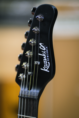 Kazuki BKZ-NST-NA - Gitara elektryczna