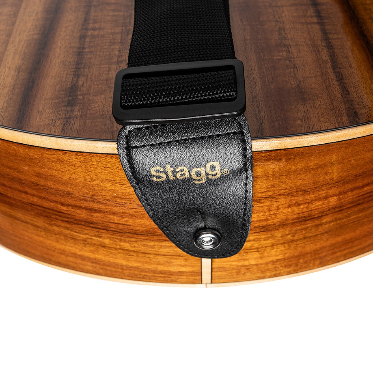 Stagg BJA006BK - czarny pasek gitarowy, szerokość 2″, długość 135 cm