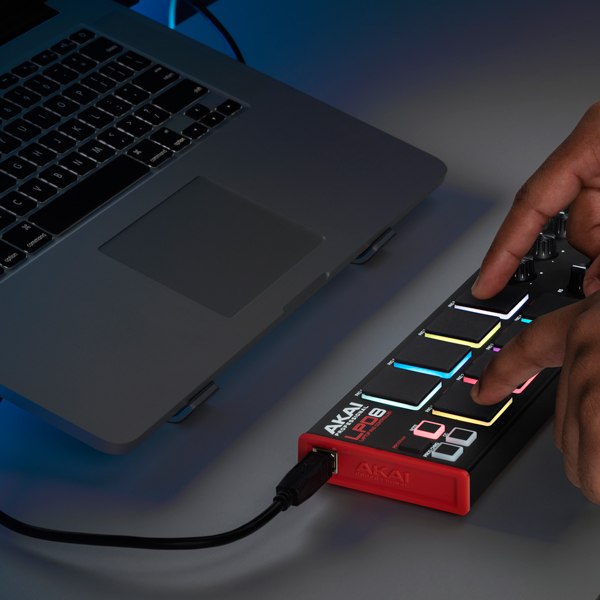AKAI LPD 8 MKII - Mini kontroler USB/MIDI