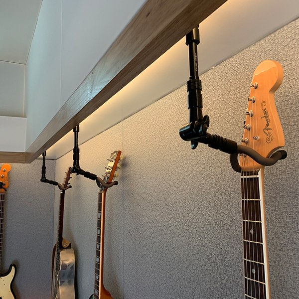 Triad Orbit IO-SS1-G - IO-Equipped Guitar Hanger Long