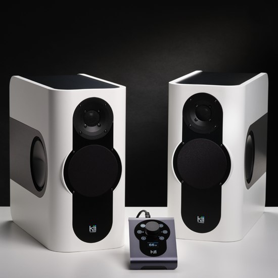 Kii THREE Fine Touch White — detal monitora wchodzącego w skład zestawu BXT