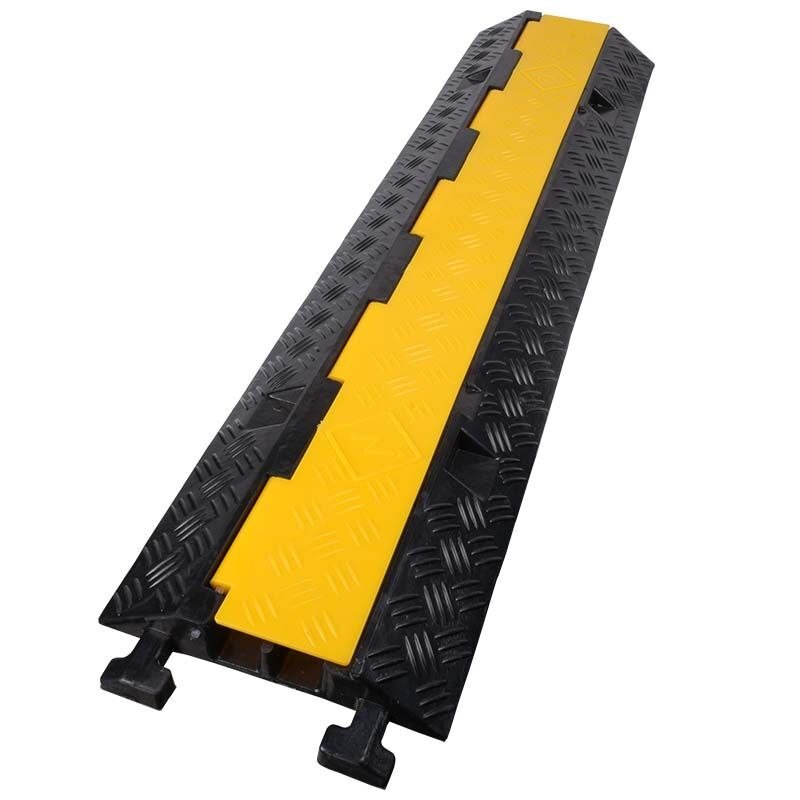 NN CB2 najazd kablowy solidny ochrona kabli 1 m