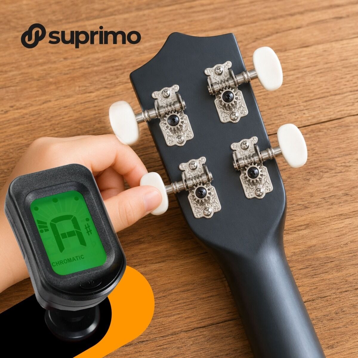SUPRIMO UK21 SET BK V2 ukulele sopranowe 21" czarne drewniane pokrowiec 3 kostki do gry zapasowe struny tuner pasek kapodaster ściereczka książeczka do nauki gry zestaw dla dzieci