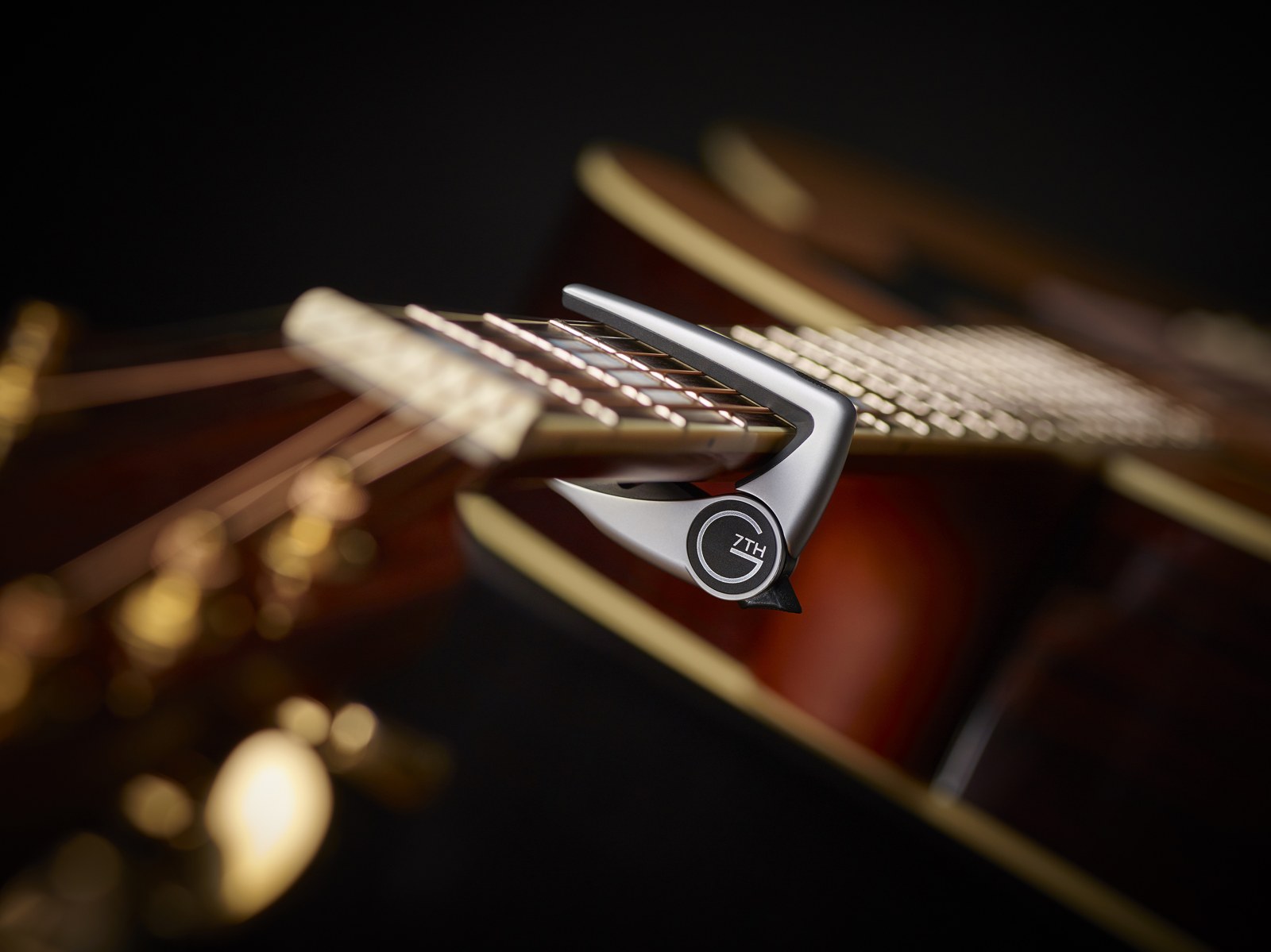 Kapodaster G7th Performance 2 Steel String Silver do gitary akustycznej i elektrycznej