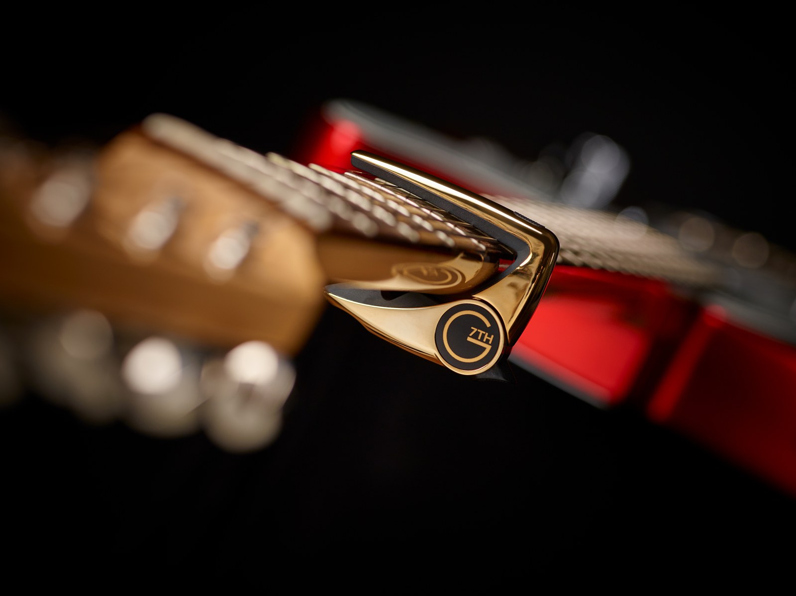 Kapodaster G7th Performance 2 Steel String Gold do gitary akustycznej i elektrycznej