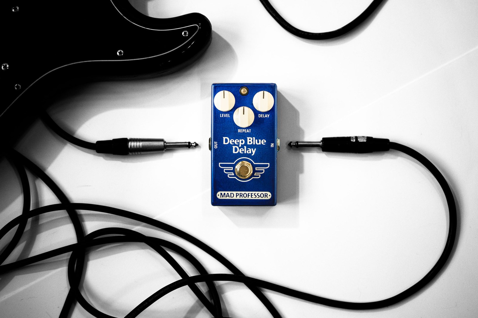 Mad Professor Deep Blue Delay Factory Made