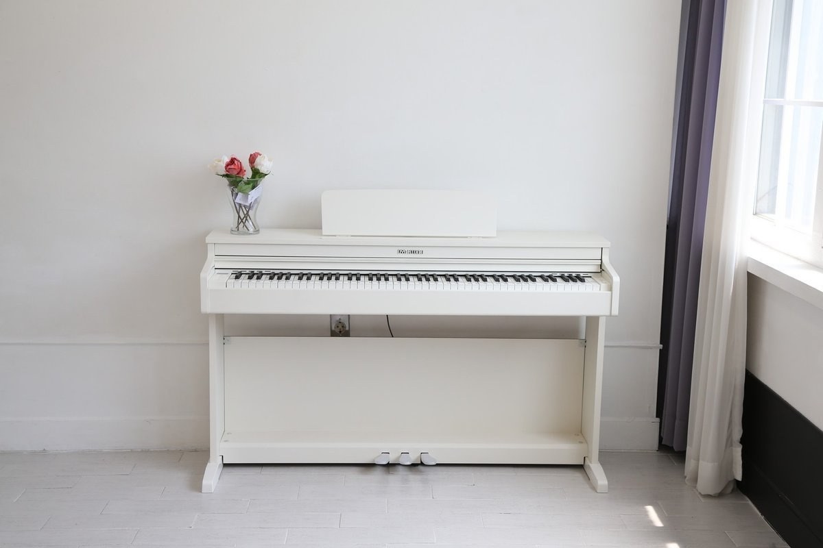Dynatone SLP-260 - pianino cyfrowe 88 klawiszy, Bluetooth Audio/MIDI, kolor biały