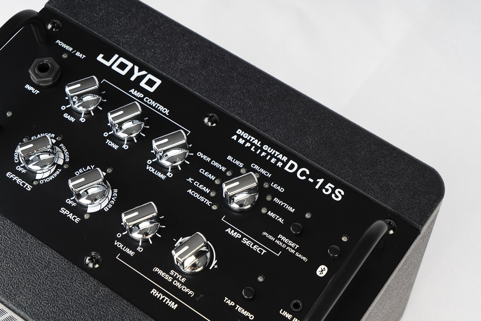 Joyo DC-15S - akumulatorowe combo gitarowe 15 W z looperem i Bluetooth