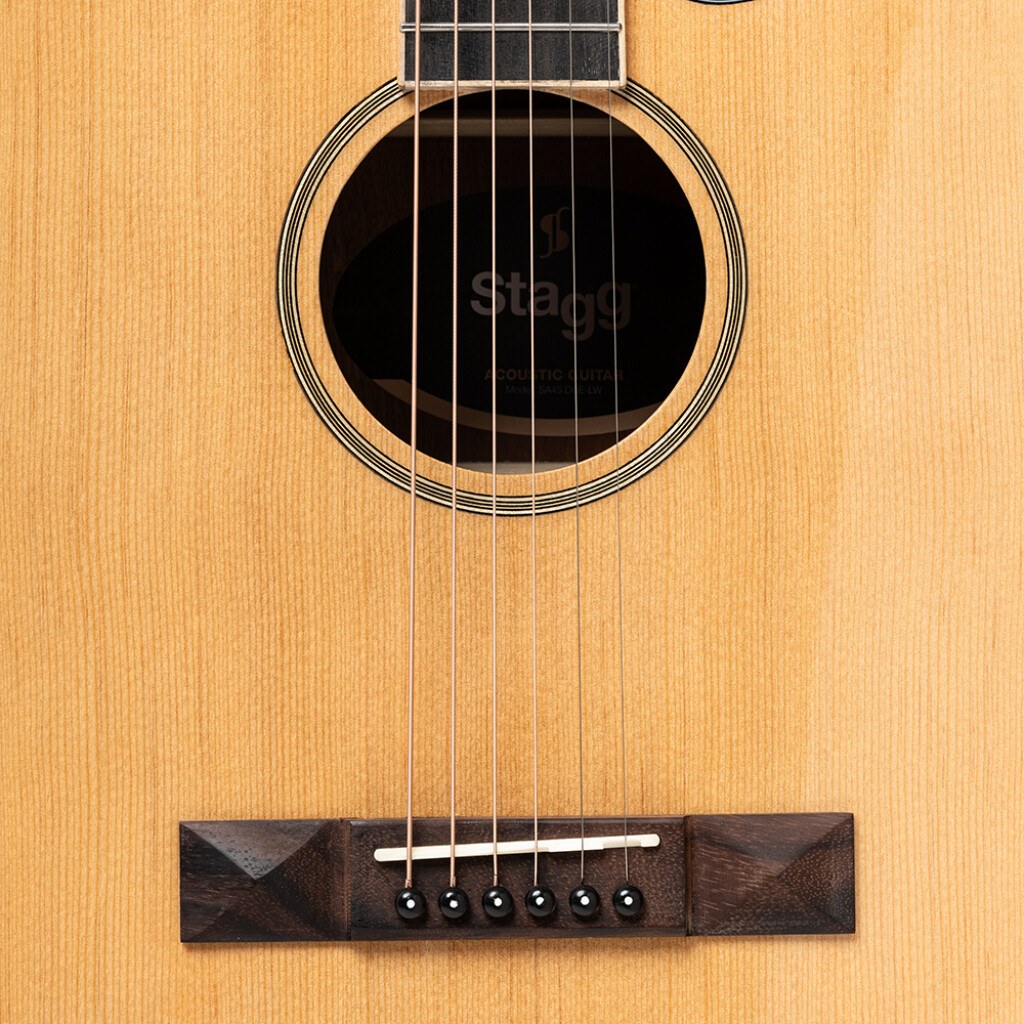 Stagg SA45 DCE-LW - gitara elektroakustyczna Dreadnought z cutaway, świerk i lacewood