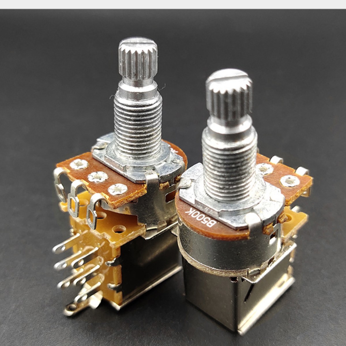 Potencjometr liniowy TONE push pull Kera-Audio B500K/18/PP