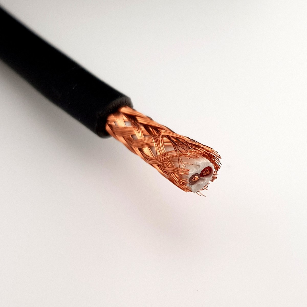 Kabel mikrofonowy 2 x 0.5mm² STUDIO na szpuli REDS MUSIC MIC-101 — cena za 1 m