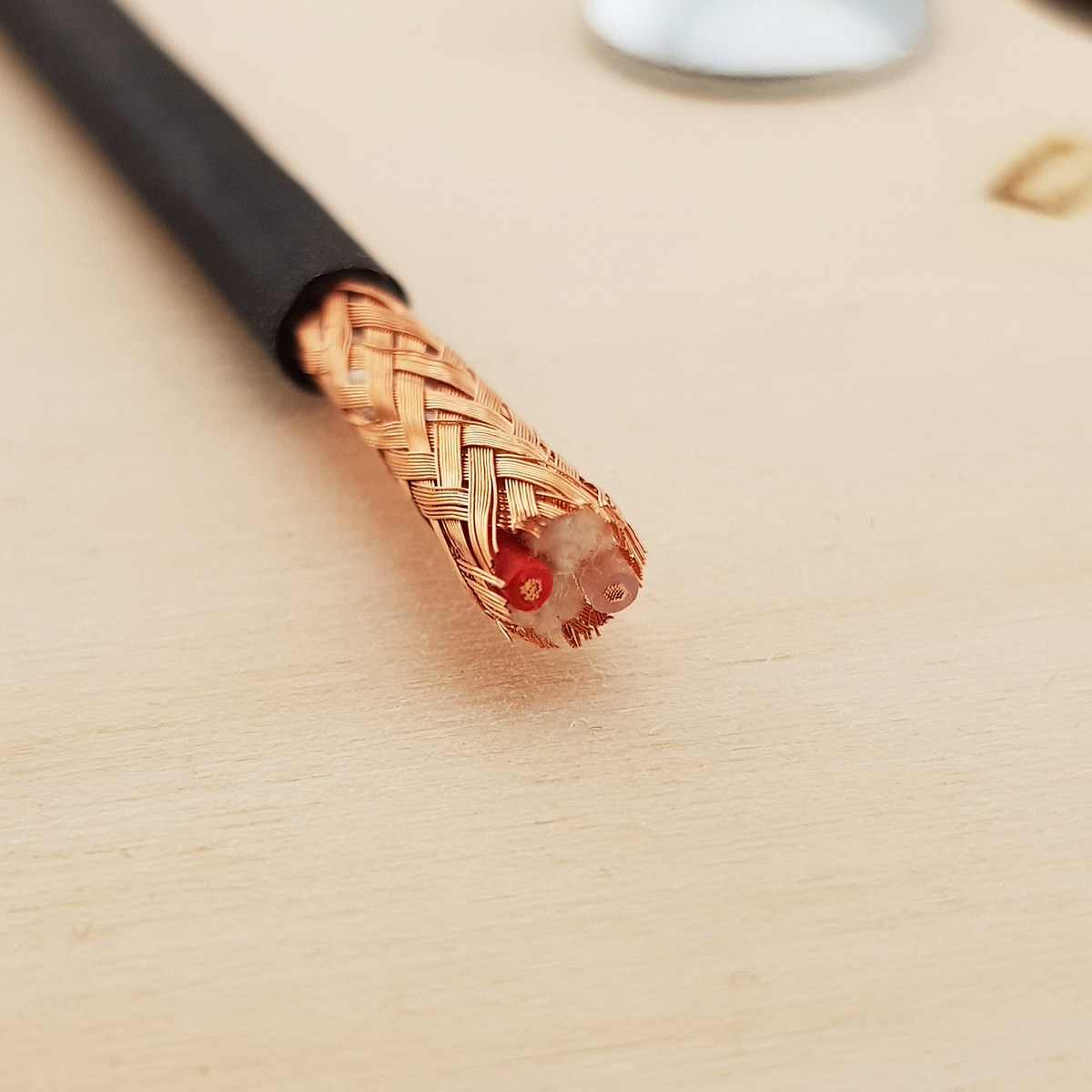 Kabel mikrofonowy 2 x 0.23mm² STANDARD Thin REDS MUSIC MIC-T100 — cena za 1 m