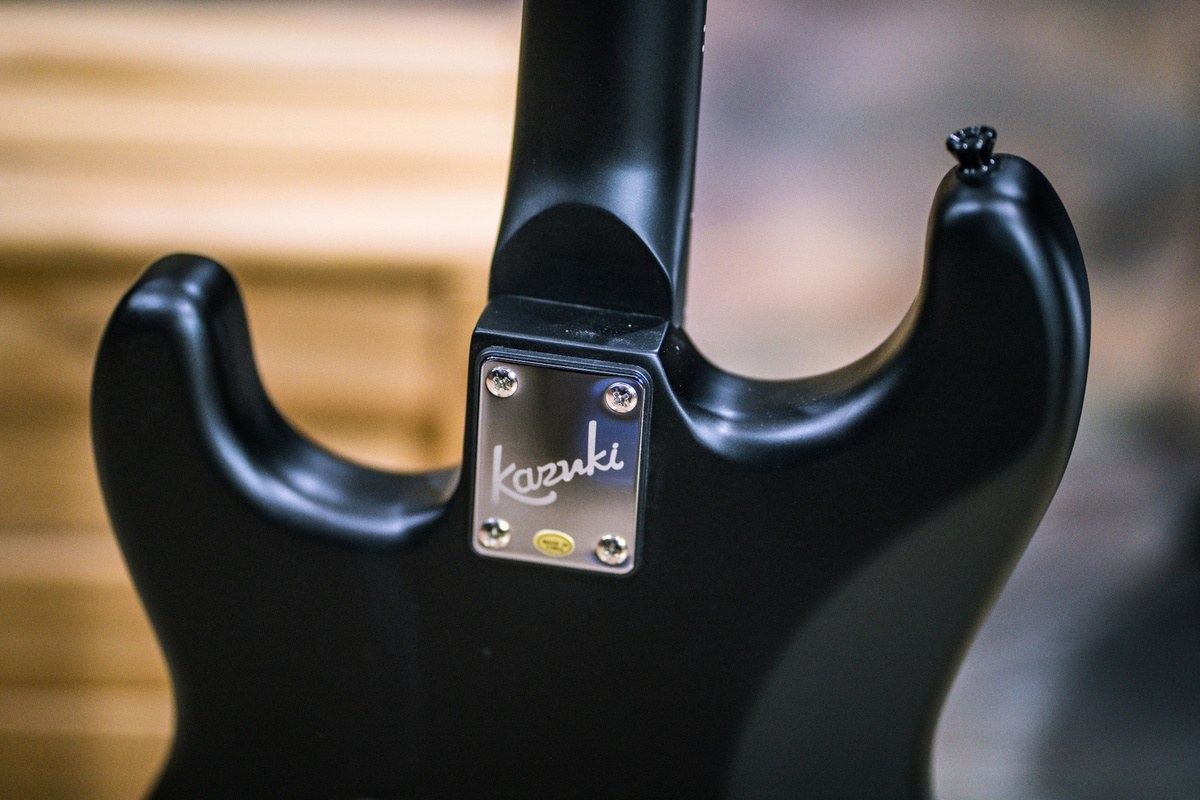 Gitara elektryczna Kazuki BKZ-NST-BK