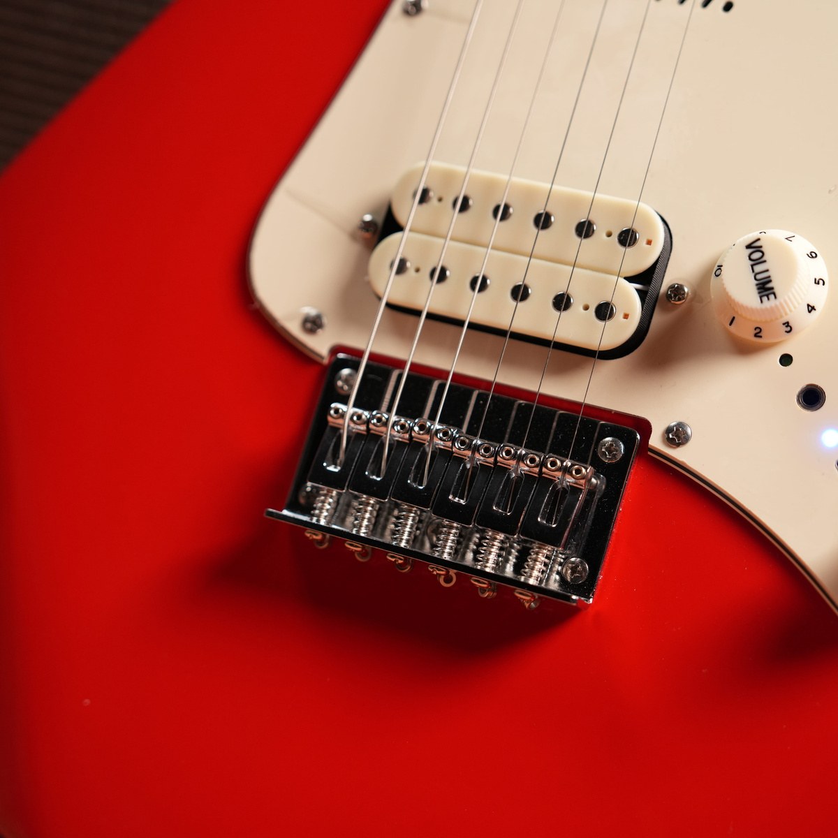 Gitara elektryczna ze wzmacniaczem Kazuki BKZ-SM101ST-CRD