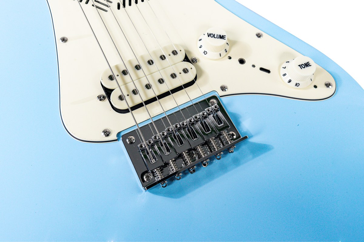 Gitara elektryczna ze wzmacniaczem Kazuki BKZ-SM101ST-CBL