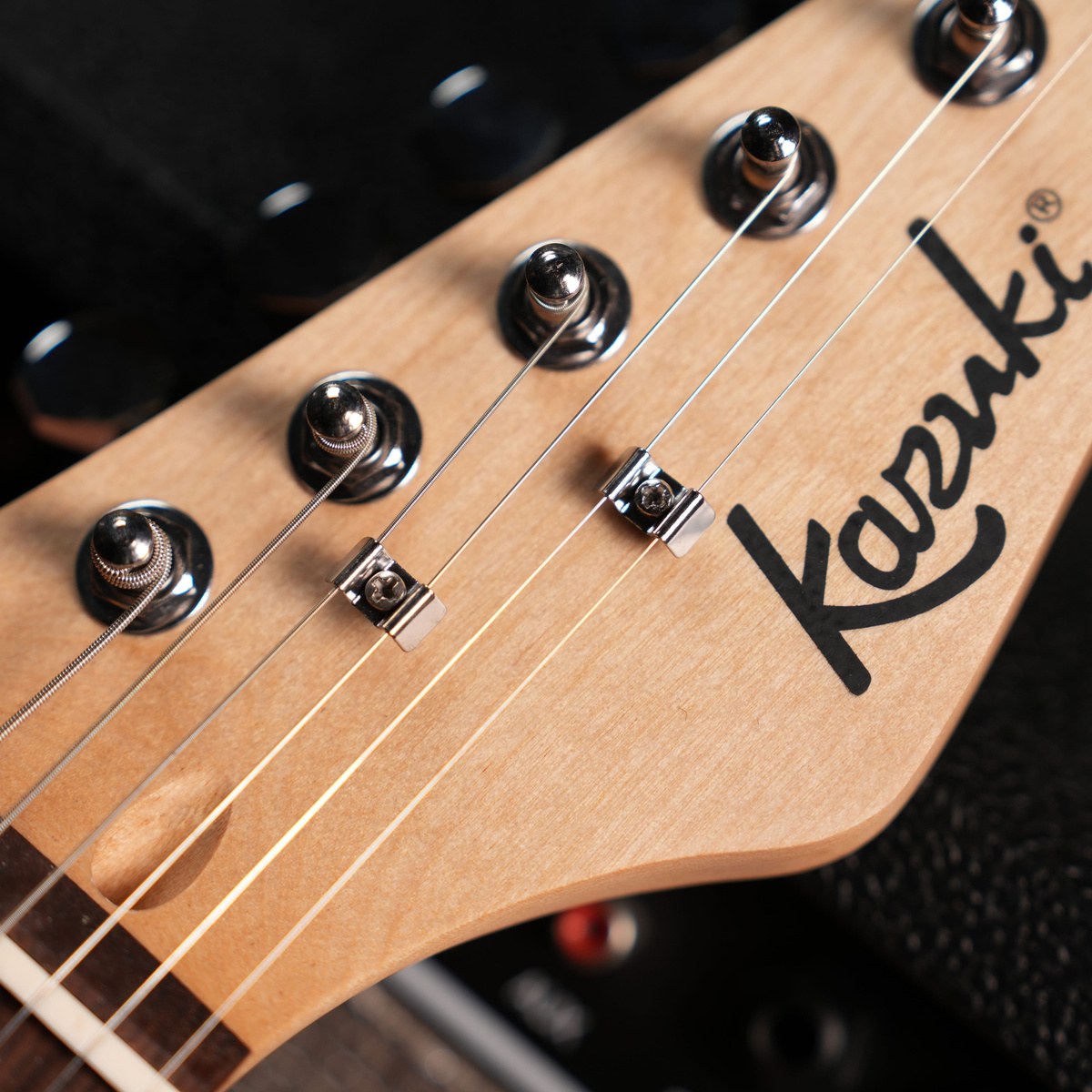 Gitara elektryczna ze wzmacniaczem Kazuki BKZ-SM101ST-CR