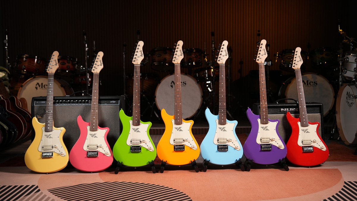Gitara elektryczna ze wzmacniaczem Kazuki BKZ-SM101ST-CR