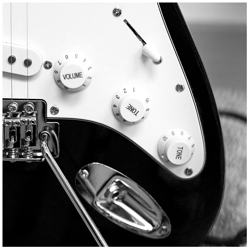 NN EG SET RED zestaw gitarowy gitara elektryczna stratocaster