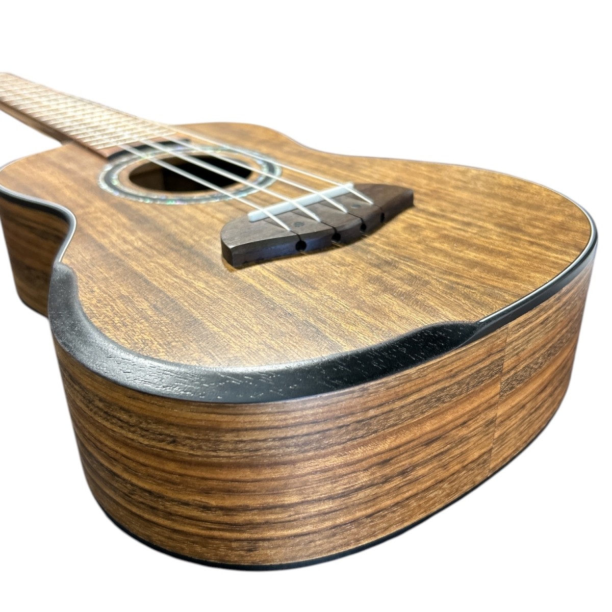 LAILA UMC-2315-W ukulele