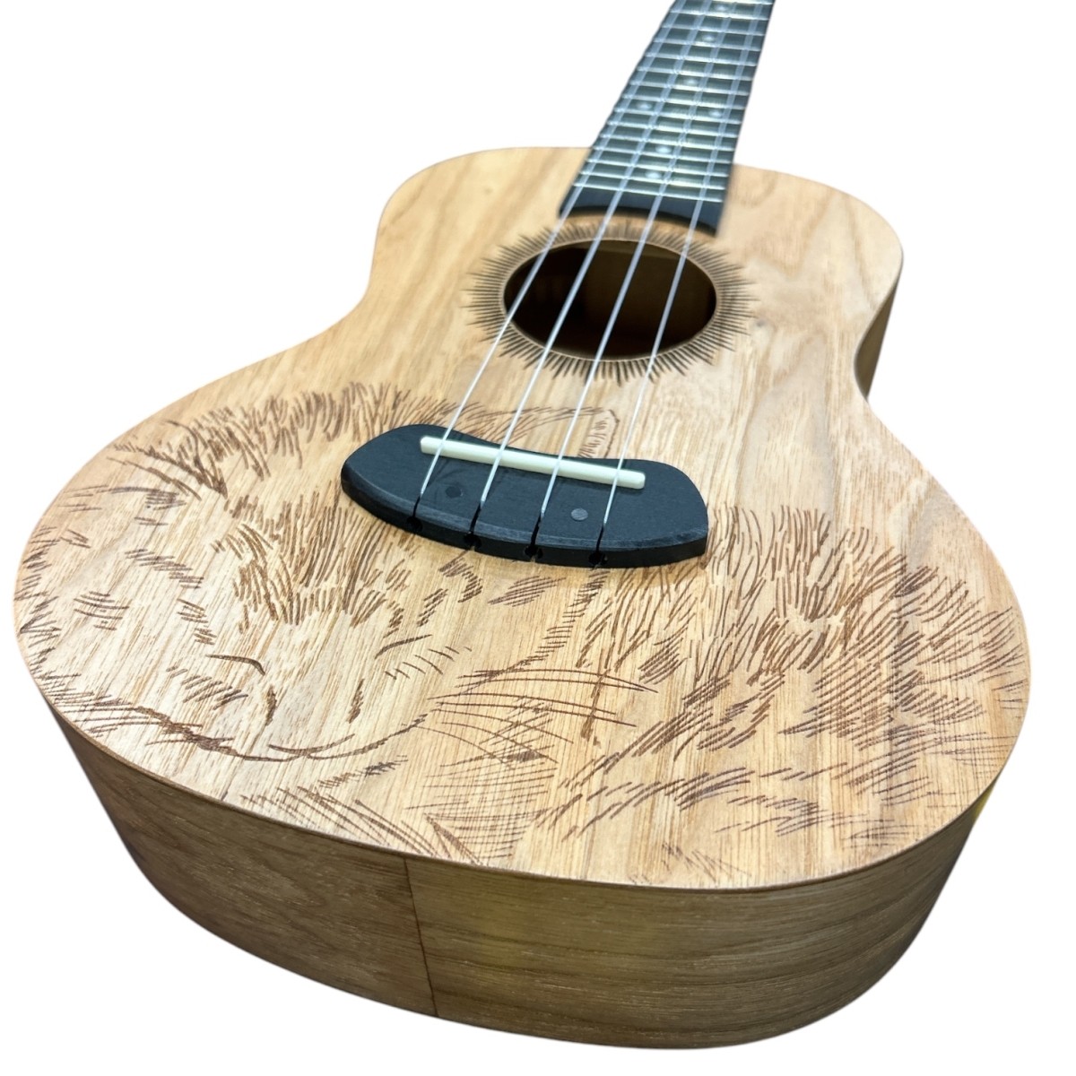 LAILA UFG-2311-C CAT ukulele