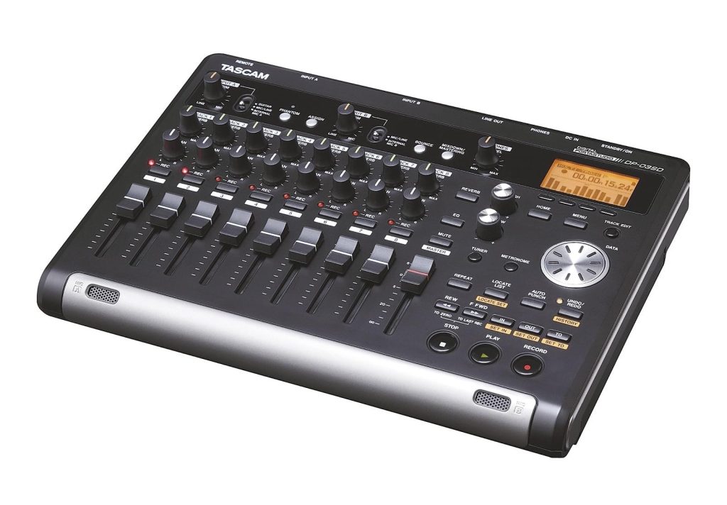 Tascam DP-03SD cyfrowe PortaStudio, zapis na karcie SD