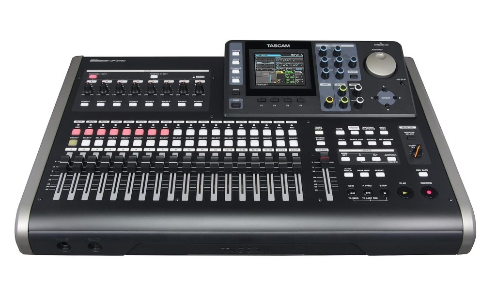 Tascam DP-24SD Cyfrowe PortaStudio, 24 ślady (8xMono/6xStereo), zapis na karcie SD